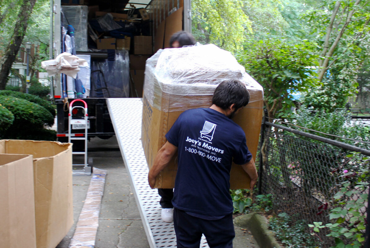 Appliance Movers Near Me: What to Know Before Hiring a Moving Service