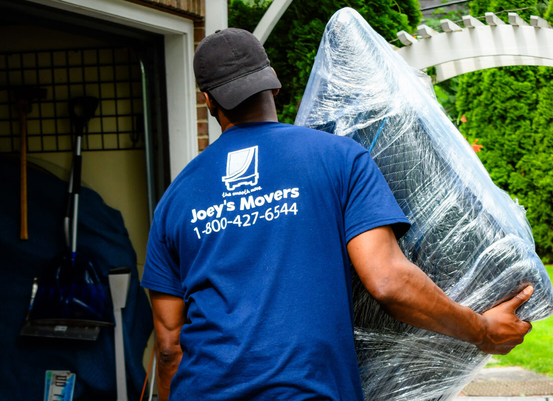 How to Get Rid of Couches in Chicagoland