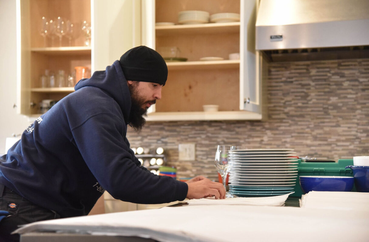 Moving Companies That Pack for You vs. DIY Packing: Which is Better?