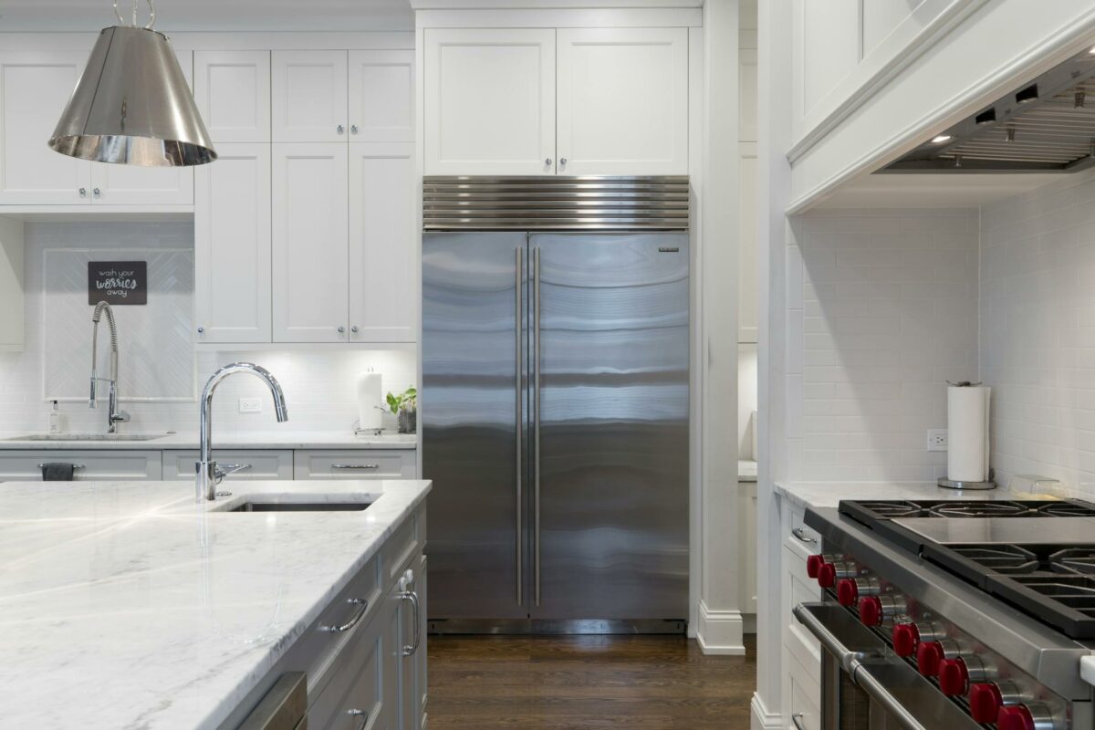 Refrigerator Movers vs. DIY: What’s the Best Way to Move Your Fridge?